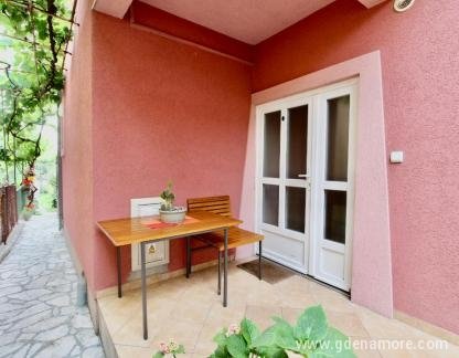 Apartmani Ivona, частни квартири в града Bar, Черна Гора - thumbnail (10)